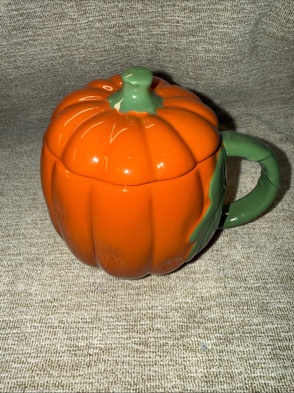 LANG Ceramic Pumpkin Mug with Lid - Orange & Green